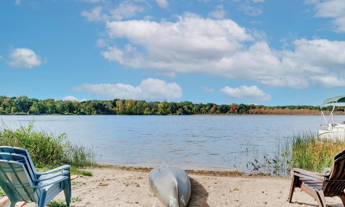 Lake Orion House | Lakefront Orion Twp. Home w/Fire Pit & Kayak!