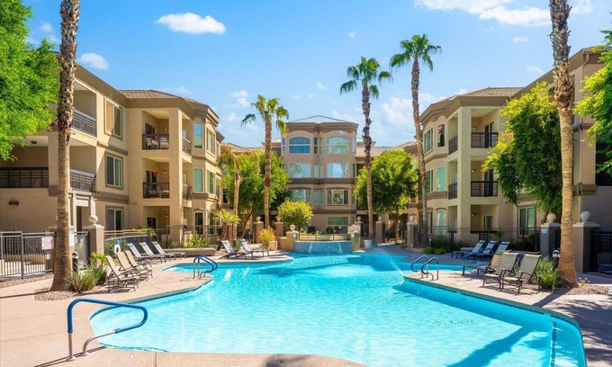 Tempe Condo | Lakefront Serenity | Tempe Lake | Pool | Pet Friendly