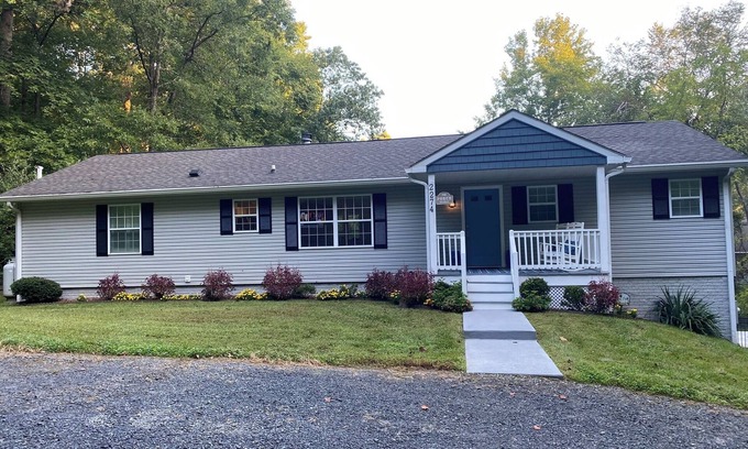 Louisa House | Lakefront Single Family Home - Minimum 30-day rental