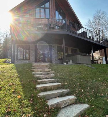 Sainte-Marguerite-du-Lac-Masson Ski Chalet | Lakefront - Spa - Pool table - Mistral 154