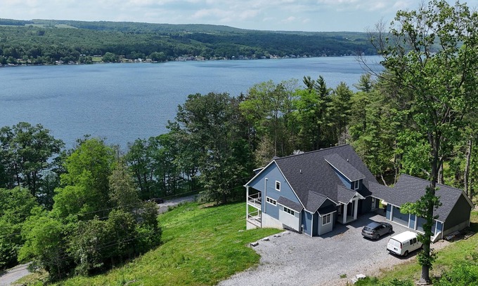 Town of Jerusalem House | Lakefront | Wine Trail | New Build | Dock