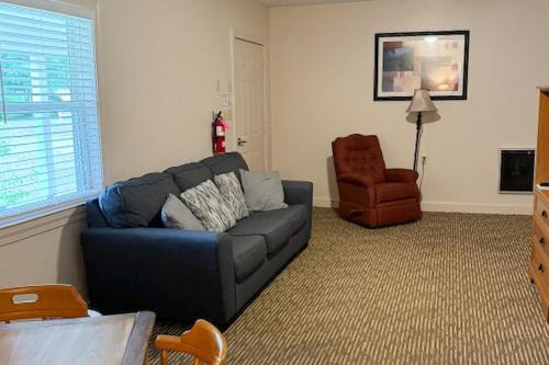 Lake Junaluska Apartment | Lakeshore Apt 44