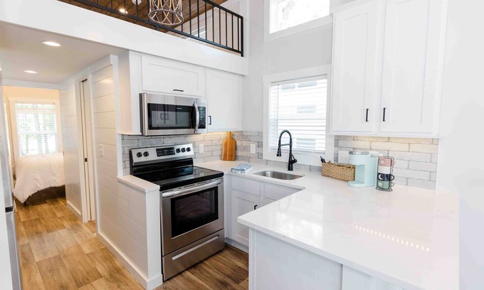 Lincoln House | Lakeside Chic: Stylish Family Tiny Home Retreat #1