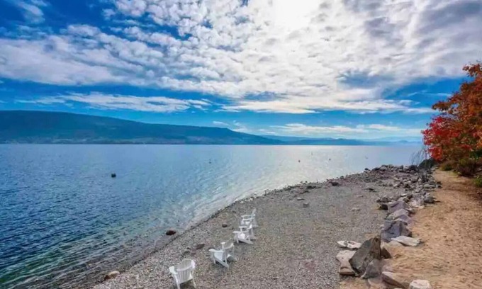 Central Okanagan Cottage | LAKESIDE COTTAGE, BRAND NEW, LA CASA COTTAGES - LAKESIDE RESORT, KELOWNA, BC