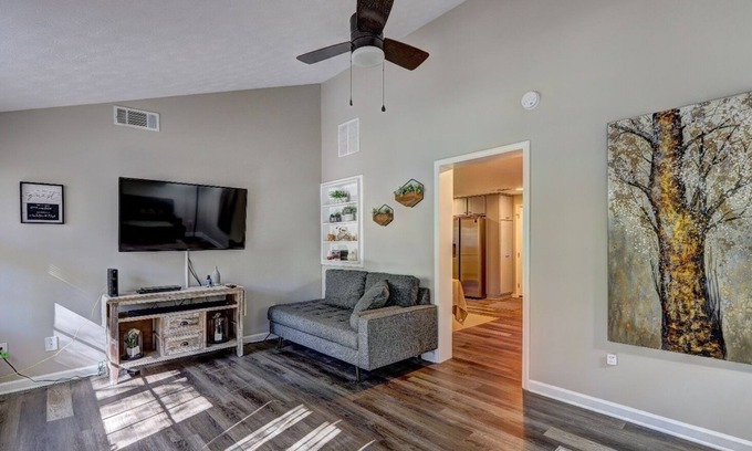 Conyers Cottage | Lakeside Cottage