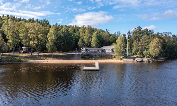 Floda House | Lakeside events - wedding|yoga|kickoff - 44+ beds