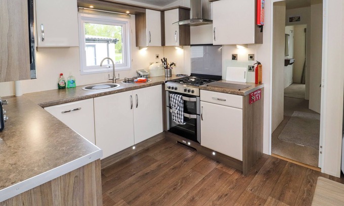 Warton Cottage | Lakeside Haven