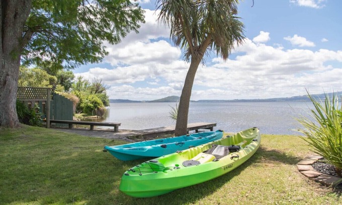 Rotorua House | Lakeside Landing Rotorua