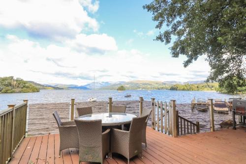 Bowness-on-Windermere House | Lakeside Lodge