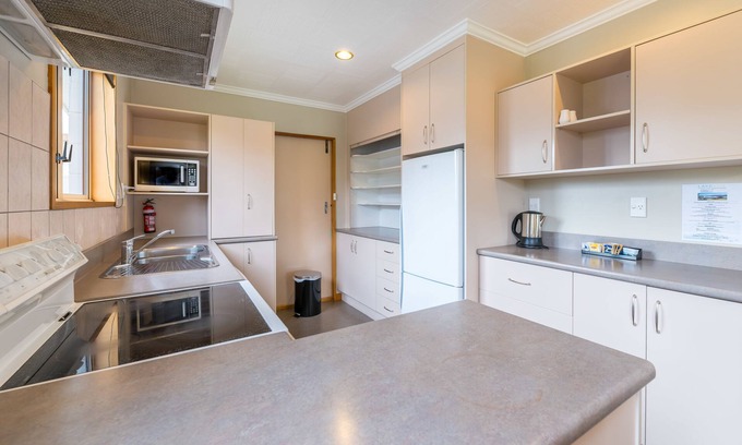 Te Anau Hotel | Lakeside Motel & Apartments