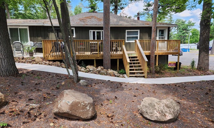 Solon Springs Cottage | Lakeview Cottage: Spacious Lakeside Retreat for Families and Friends