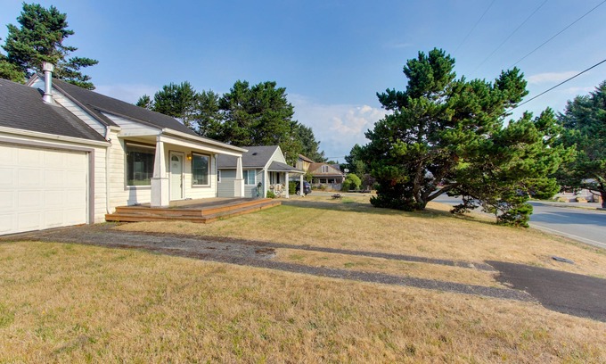 Sunset Beach House | Lakeview Family-Friendly Home - Just a Block to Sunset Beach Access