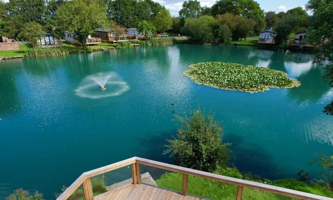 Malton House | Lakewood Retreat- Brickyard Lakes