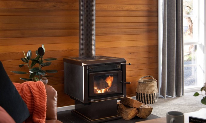 Daylesford House | Lakewood-stylish design, great location