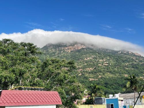 Tiruvannamalai House | Lakshmi Nivas,Home Stay,Hill Breeze