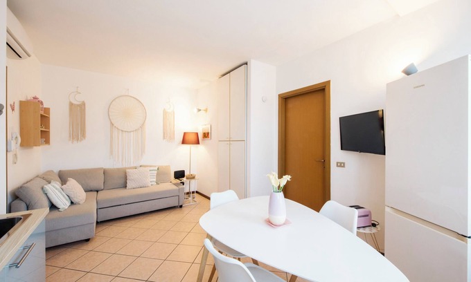 Citta Studi Apartment | Lambrate Retreat - One Bedroom Apartment, Sleeps 2