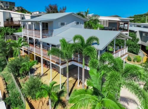 Lammermoor House | Lammermoor Lodge Holiday Home Yeppoon