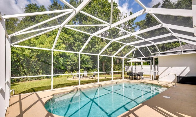 Palm Coast House | Lanai and Fire Pit Peaceful Palm Coast Home!