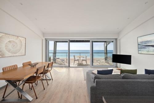Lancing Apartment | Lancing beach apartment.