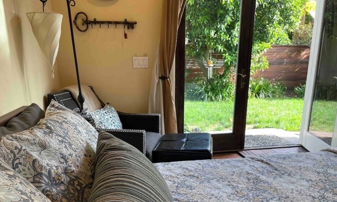 Southwestern Sacramento House | Land Park Garden Cottage w/Hot Tub free parking