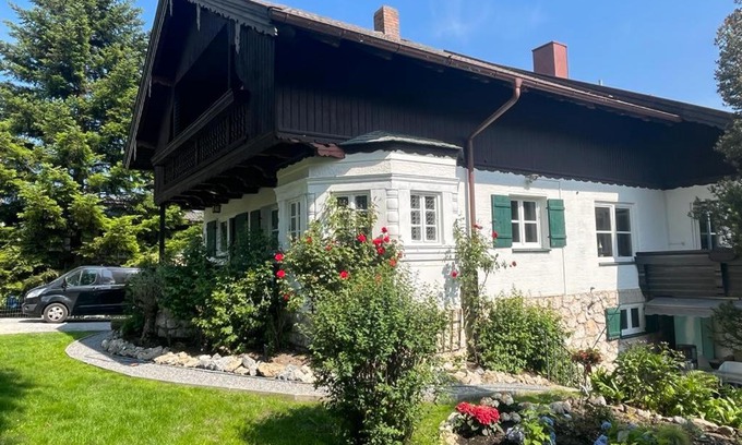 Flintsbach A. Inn Apartment | Landhaus Falkennest