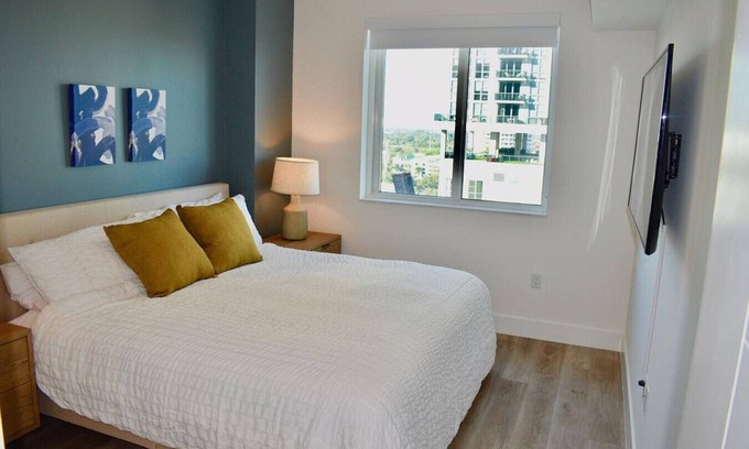 Riverwalk Fort Lauderdale Apartment | Landing at 10X Riverwalk Apartments - 1 Bedroom in South Fort Lauderdale