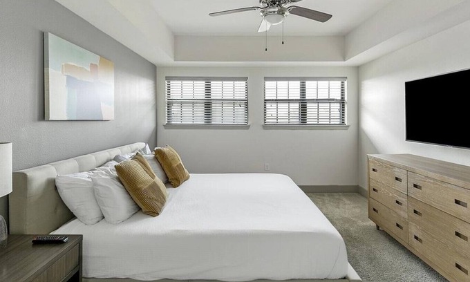 Oak Cliff Apartment | Landing at Bellrock Bishop Arts - 2 Bedrooms in Oak Cliff