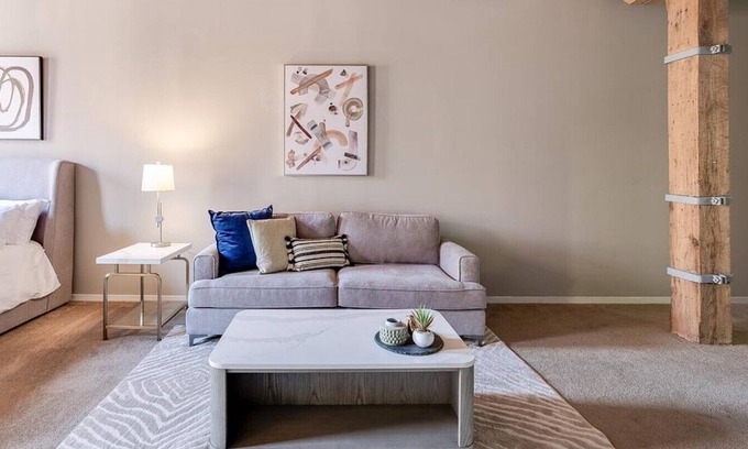 Old Town Apartment | Landing at Cobbler Square Loft Apartments - Studio in Near North Side