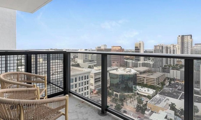 Riverwalk Fort Lauderdale Apartment | Landing at Flow Fort Lauderdale - 1 Bedroom in South Fort Lauderdale