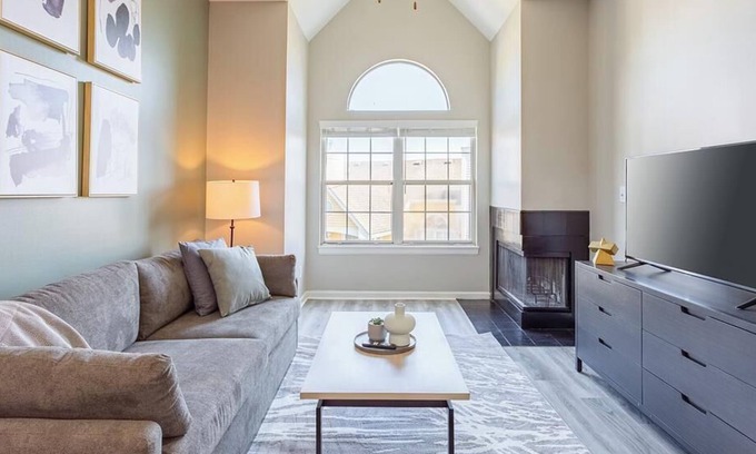 Wayne Apartment | Landing at Island Club - 1 Bedroom in Key Meadows