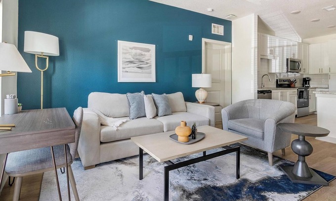 Jacksonville Apartment | Landing at Palmhouse - 2 Bedrooms in Rolling Hills