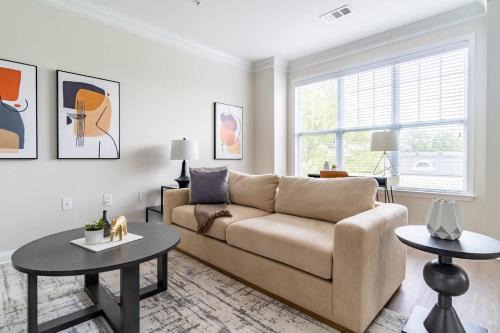 Cary Apartment | Landing at The Arboretum - Cary
