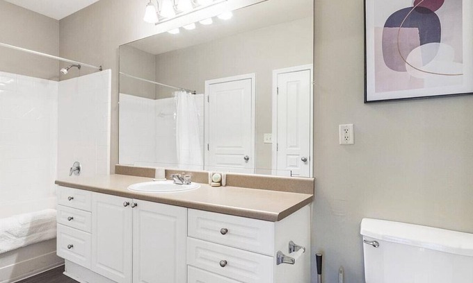 Duluth Apartment | Landing at The Berkeley - 1 Bedroom in Downtown Duluth