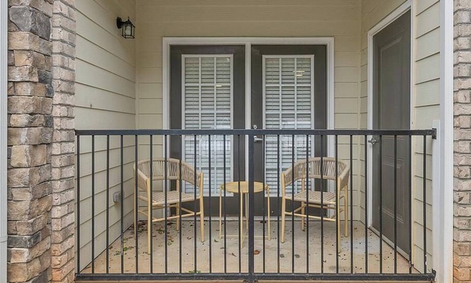 Greensboro Apartment | Landing at The Plantation at Pleasant Ridge - 3 Bedrooms in Downtown Greensboro