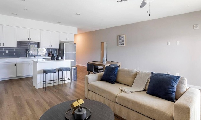 Townsite Apartment | Landing | Beautiful 1BD, Pool, Rooftop Lounge