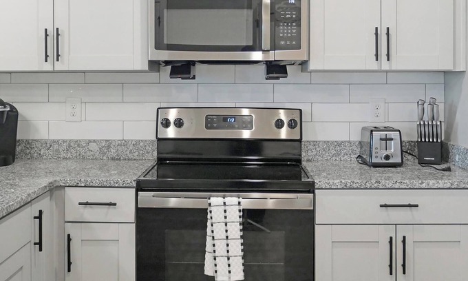 Fort Myers Apartment | Landing | Incredible 2BD, Pool, Gym