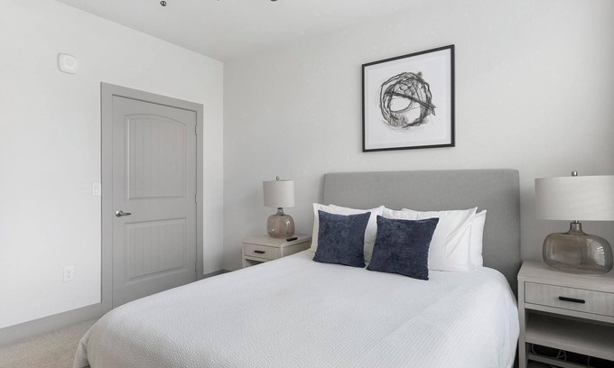 Shadow Glen Apartment | Landing | Incredible 2BD, Courtyard, Gym