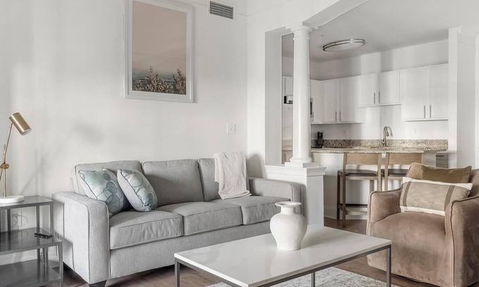 Lindbergh Apartment | Landing | Incredible 2BD, Game Room, Clubhouse