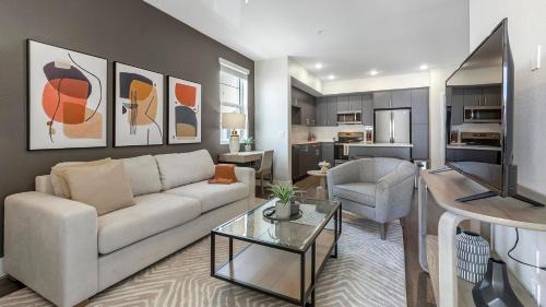 Woodburn Apartment | Landing Incredible Studio Pool Gym