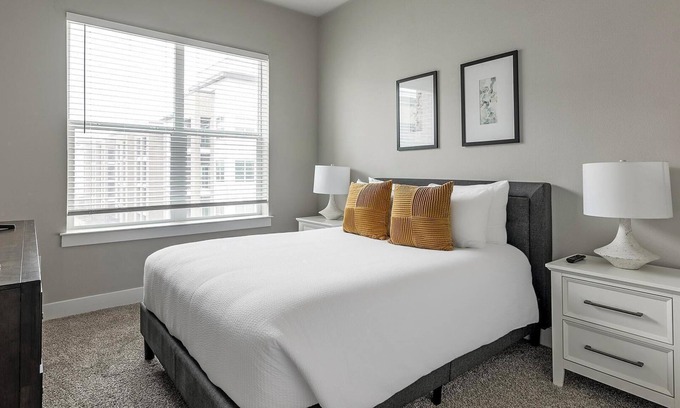 Round Rock Apartment | Landing | Modern 1BD, Gym, Pool