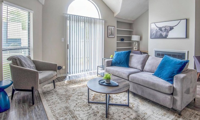 Cordova Apartment | Landing | Modern 2BD, Pool, Game Room