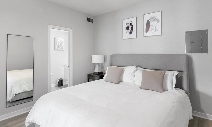 Fort Worth Apartment | Landing | Spectacular 1BD, Courtyard, Pool