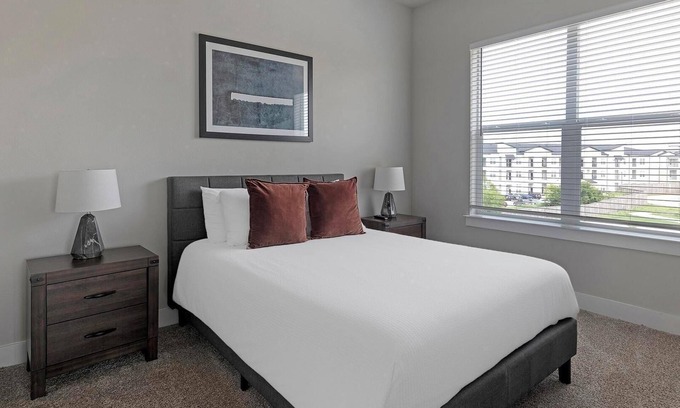 Round Rock Apartment | Landing | Spectacular 2BD, Gym, Clubhouse
