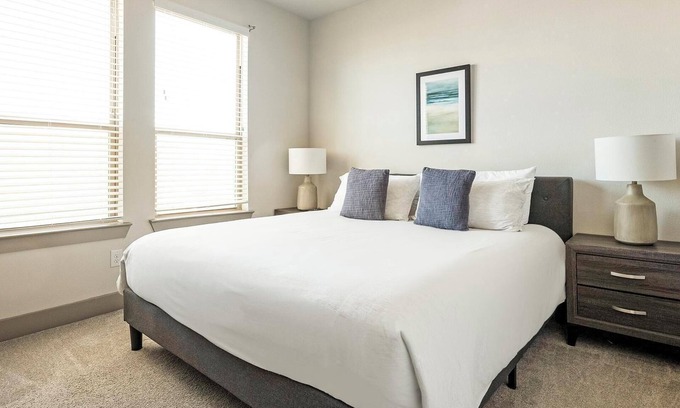 Manor Apartment | Landing | Stylish 1BD, Pool, Gym