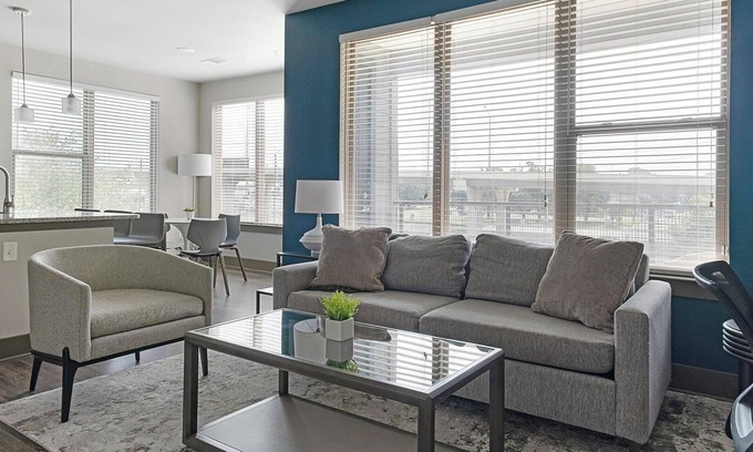 Memorial Apartment | Landing | Stylish 2BD, Gym