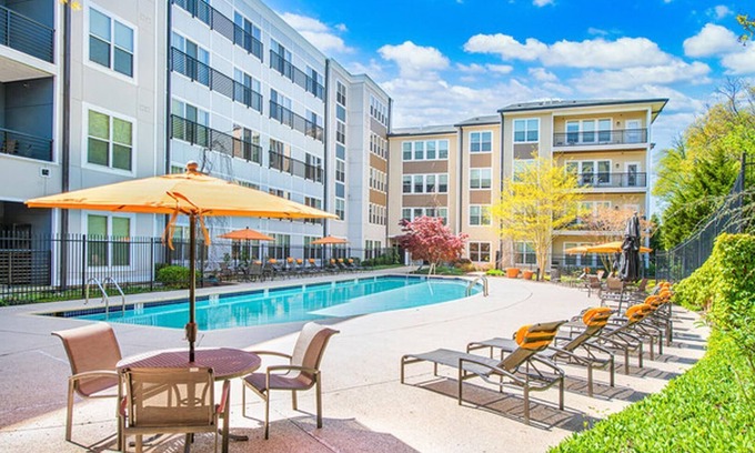 Chillum Apartment | Landing | Stylish 2BD, Pool, Courtyard