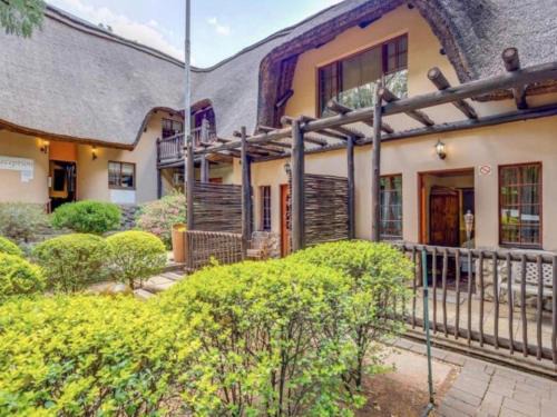 Die Hoewes Cabin | Lapalosa Lodge