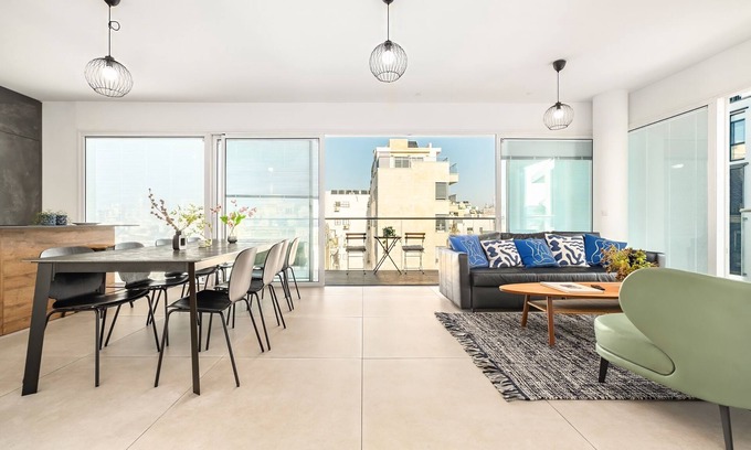 Tel Aviv City Center Apartment | Lapin Luxury Apartment By Nimizz
