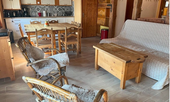 Molines-en-Queyras Apartment | Larch country!