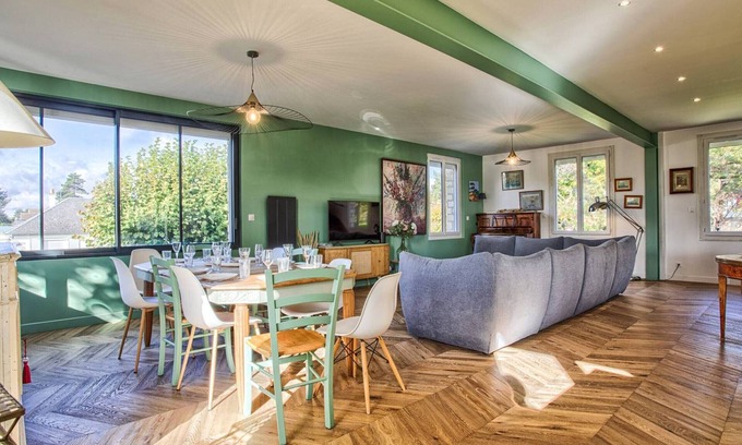 Merville-Franceville-Plage House | Large house near the beach for 15 people